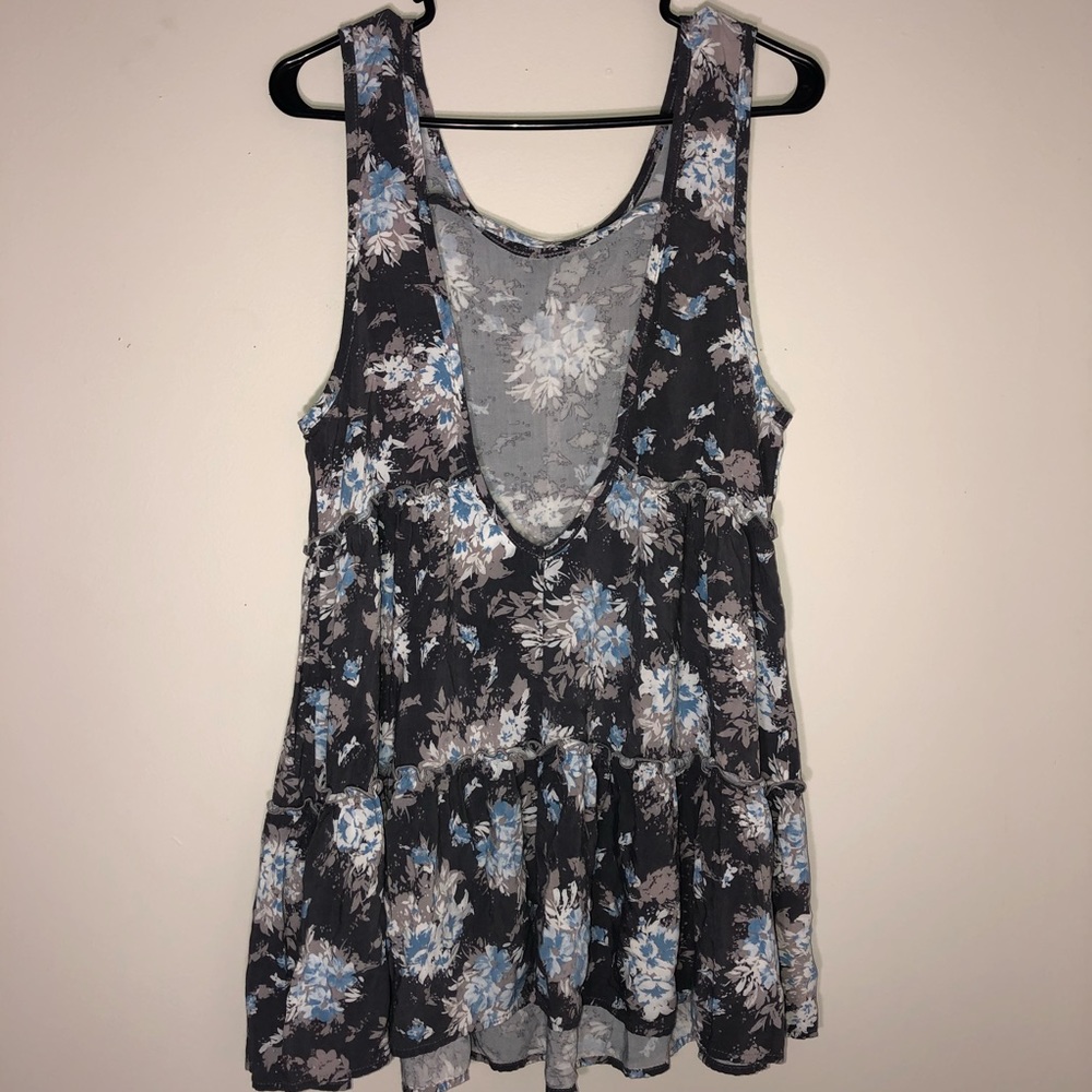 ⭐️ 2 for 10 ⭐️ Floral tunic